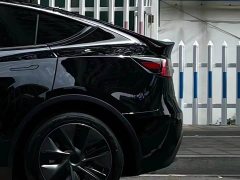 Tesla Model Y Rear-Wheel Drive - ფოტო 9