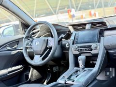 Honda Civic Hatchback 220 Turbo CVT Trendy Control - ფოტო 15