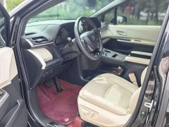Toyota Sienna 2.5L Hybrid Premium Edition - ფოტო 4