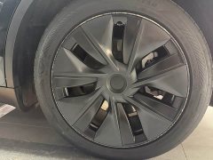 Tesla Model Y Rear-Wheel Drive - ფოტო 10