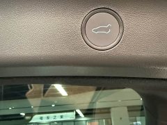 Tesla Model Y Rear-Wheel Drive - ფოტო 11