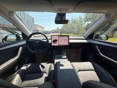 Tesla Model Y Rear-Wheel Drive - ფოტო 5