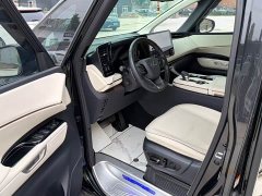 Lexus LM 500h Six-Seat Premium Edition - ფოტო 15