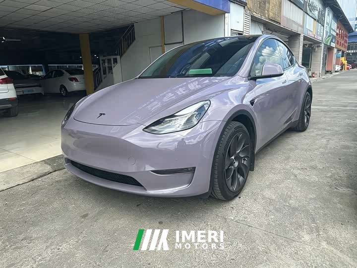 Tesla Model Y Standard Range RWD