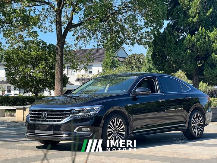 Volkswagen Passat 330TSI Luxury - ავტომობილი ჩინეთიდან