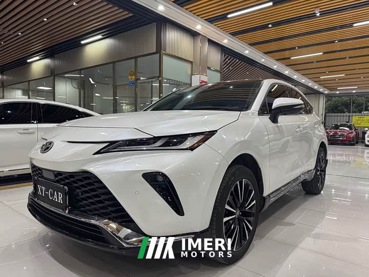 Toyota Veza 2.0L CVT FWD Luxury Edition