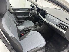 Volkswagen Lavida 2023 1.5L Automatic Five Million Edition - ფოტო 16