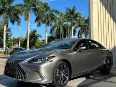 Lexus ES 2022 300h Excellence Edition - ფოტო 1