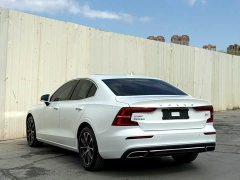 Volvo S60 B4 Smart Luxury Edition - ფოტო 9