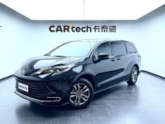 Toyota Sienna 2.5L Hybrid Comfort Edition - ფოტო 1