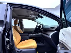 Toyota Sienna 2.5L Hybrid Comfort Edition - ფოტო 15