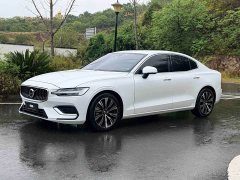 Volvo S60 B4 Smart Luxury Edition - ფოტო 1