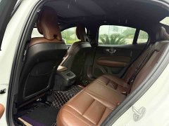 Volvo S60 B4 Smart Luxury Edition - ფოტო 5