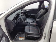 Ford Focus Sedan EcoBoost 180 Automatic ST Line - ფოტო 10