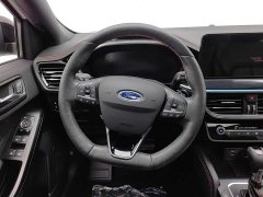 Ford Focus Sedan EcoBoost 180 Automatic ST Line - ფოტო 11