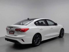 Ford Focus Sedan EcoBoost 180 Automatic ST Line - ფოტო 2