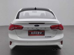 Ford Focus Sedan EcoBoost 180 Automatic ST Line - ფოტო 4