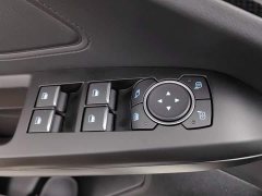 Ford Focus Sedan EcoBoost 180 Automatic ST Line - ფოტო 9