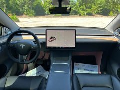 Tesla Model Y Standard Range RWD - ფოტო 13