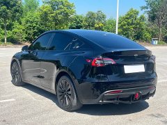 Tesla Model Y Standard Range RWD - ფოტო 6