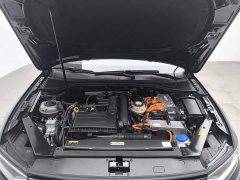 Volkswagen Magotan PHEV GTE Luxury - ფოტო 6