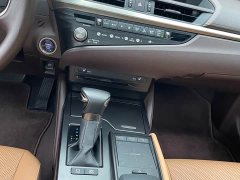 Lexus ES 2020 300h Excellence - ფოტო 13