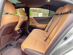 Lexus ES 2020 300h Excellence - ფოტო 7