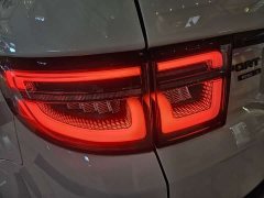 Land Rover Discovery Sport 2020 249PS R-Dynamic Performance Edition - ფოტო 18