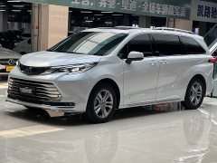 Toyota Sienna 2.5L Hybrid Comfort Edition - ფოტო 1