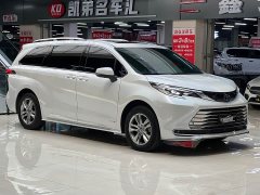 Toyota Sienna 2.5L Hybrid Comfort Edition - ფოტო 3