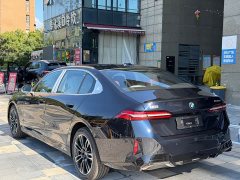 BMW 5 Series 530Li Luxury M Sport Package - ფოტო 14