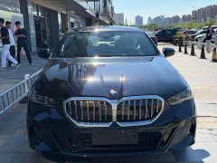 BMW 5 Series 530Li Luxury M Sport Package - ფოტო 2