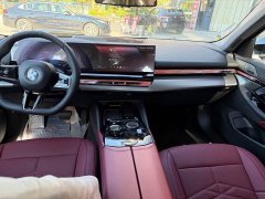 BMW 5 Series 530Li Luxury M Sport Package - ფოტო 9