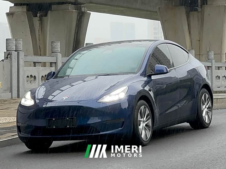 Tesla Model Y Standard Range RWD