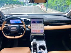 Geely Boyue L 1.5TD DCT Luxury - ფოტო 12