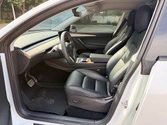 Tesla Model Y Long Range All-Wheel Drive - ფოტო 4