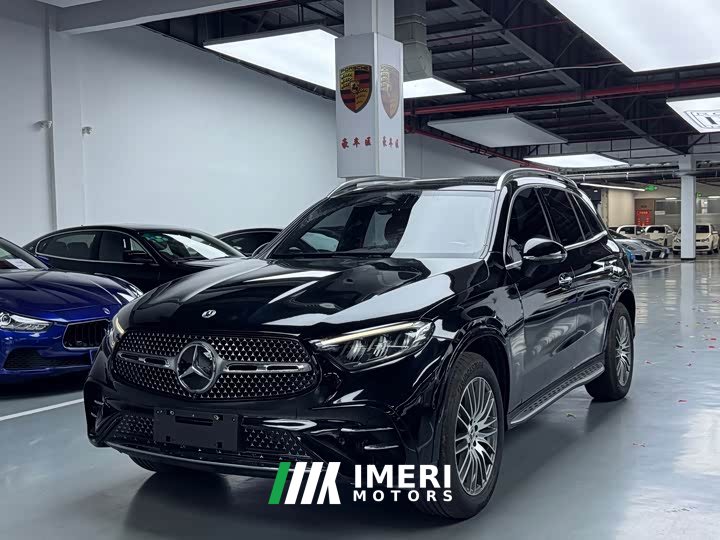 Mercedes-Benz GLC 300 L 4MATIC Dynamic 5-Seater