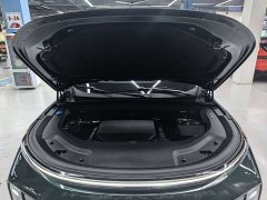 Li Auto L8 Ultra Smart Refresh Edition - ფოტო 3