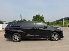 Toyota Sienna 2024 2.5L Hybrid AWD Premium - ფოტო 4