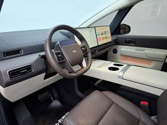 Li Auto Li Xiang MEGA Ultra - ფოტო 12
