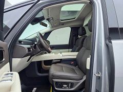 Li Auto Li Xiang MEGA Ultra - ფოტო 13
