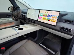 Li Auto Li Xiang MEGA Ultra - ფოტო 14