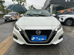 Nissan Teana 2.0L XL Comfort - ფოტო 1
