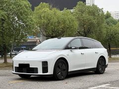 Li Auto i6 2025 Two-Wheel Drive Standard - ფოტო 1