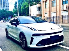 Lynk & Co 03 1.5TD DCT Pro - ფოტო 3