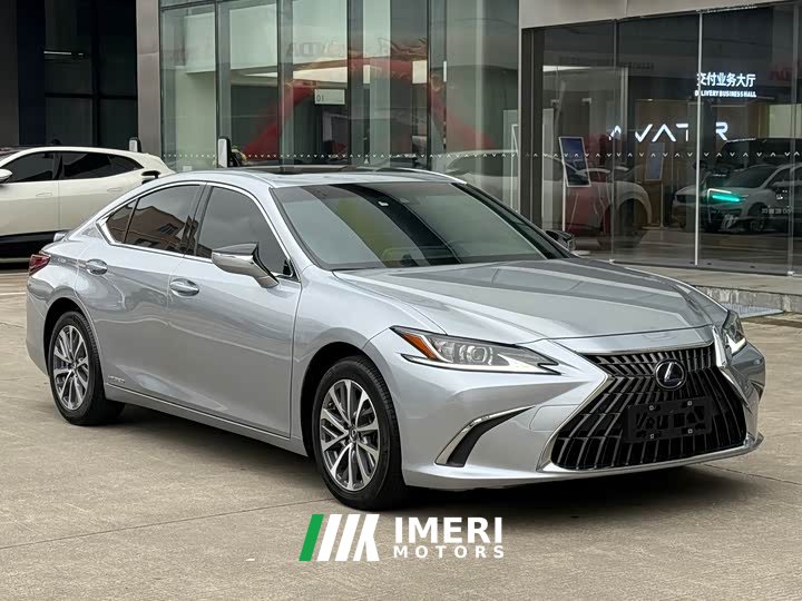 Lexus ES 2021 300h Excellence - ავტომობილი ჩინეთიდან