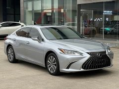 Lexus ES 2021 300h Excellence - ფოტო 1