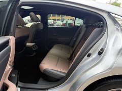 Lexus ES 2021 300h Excellence - ფოტო 5