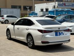 Lexus ES 2022 300h Excellence Edition - ფოტო 2