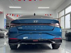 Hyundai Elantra 2022 1.5L CVT Luxury - ფოტო 5